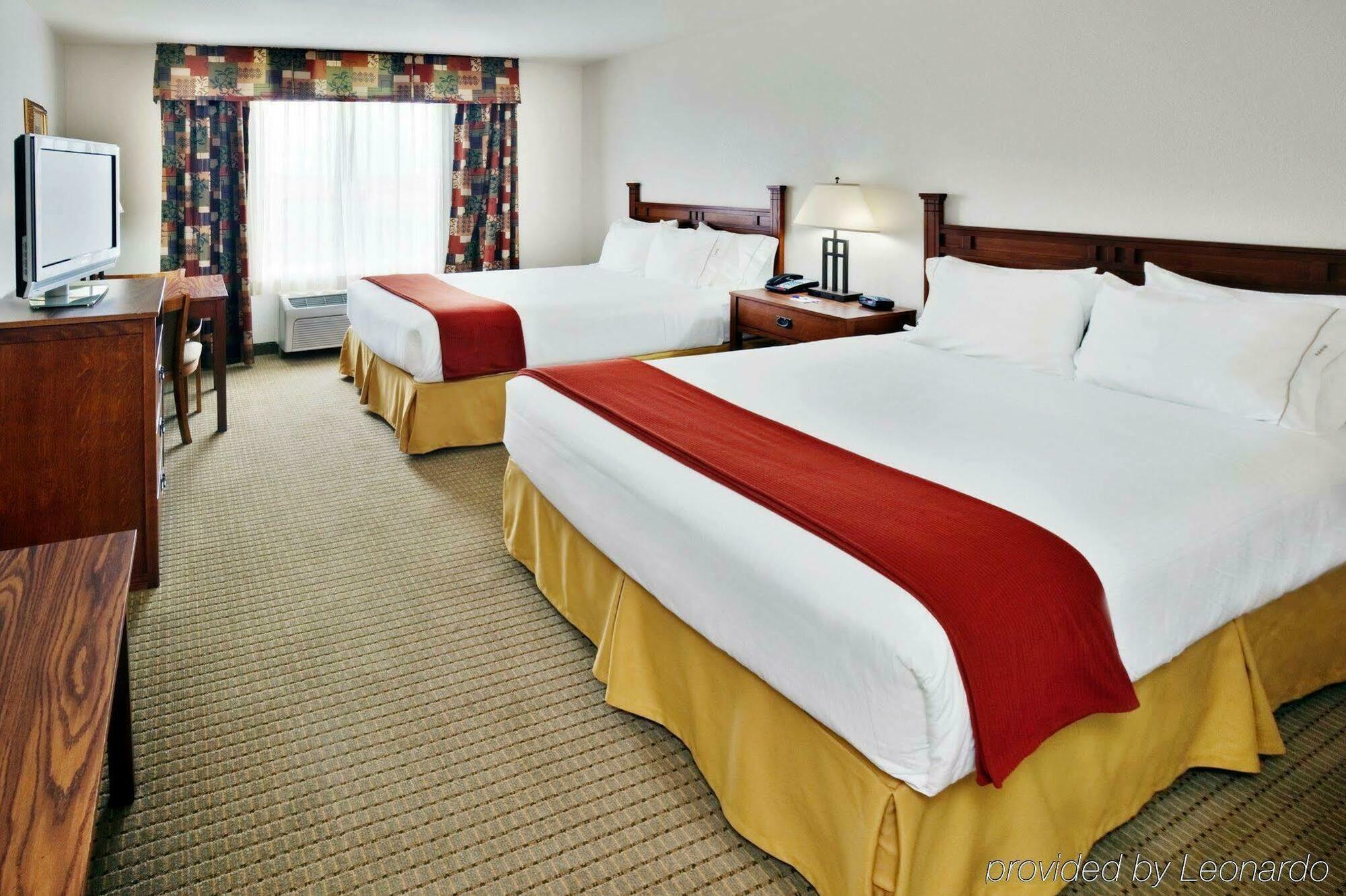 Holiday Inn Express & Suites Jacksonville By Ihg South Jacksonville Екстериор снимка