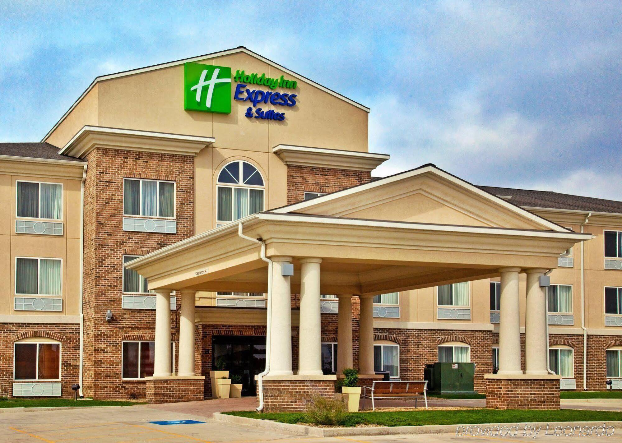 Holiday Inn Express & Suites Jacksonville By Ihg South Jacksonville Екстериор снимка